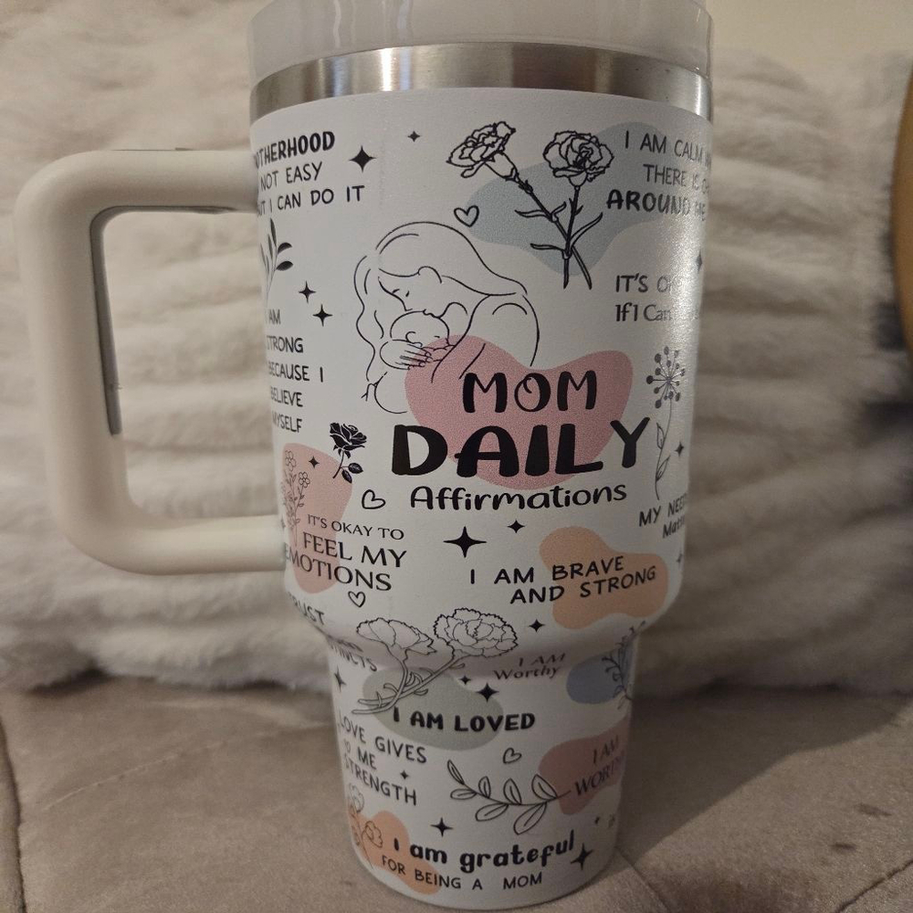 Mom Daily Affirmations Water Bottle & Thermos 40oz , White with Pink Accents - Picture 2 of 13